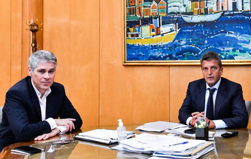 Massa Y El Presidente De Ypf Evaluaron Plan De Inversiones Atento Chubut