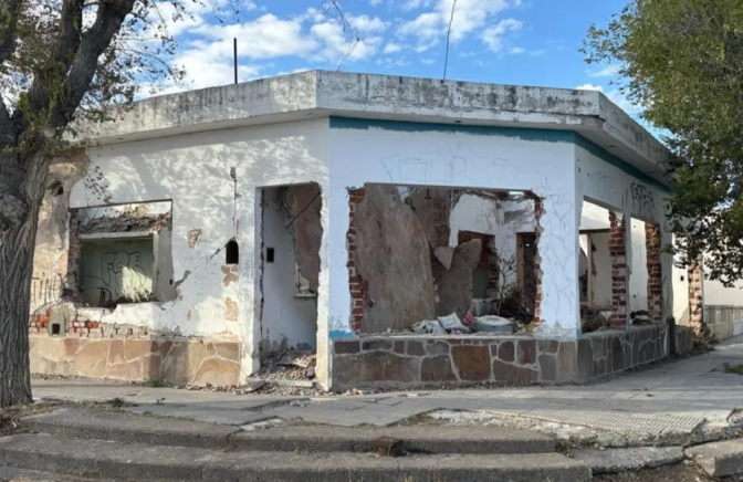 La Municipalidad de Rawson demolerá una casa en estado de abandono