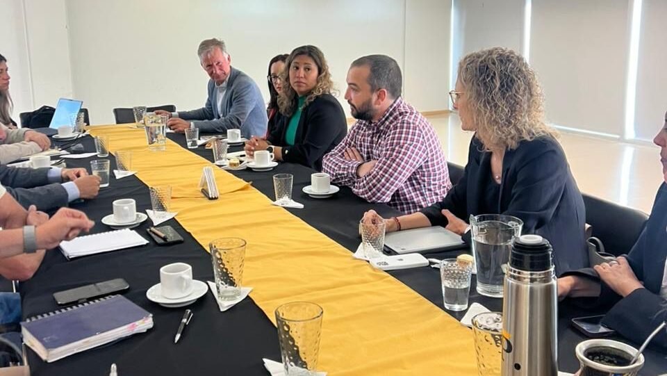 Chubut y el Banco Mundial trabajan en proyecto para fortalecer el puerto y la gestión ambiental en Camarones