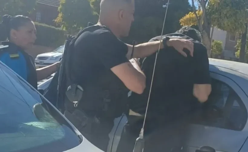 TRELEW: PERSECUCIÓN, OPERATIVO CERROJO Y DOS DETENIDOS TRAS UN ROBO EN EL CENTRO