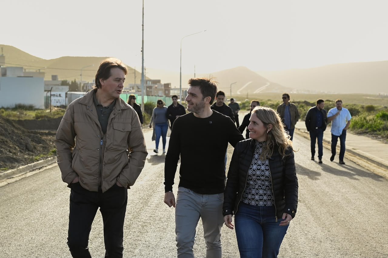 Plan Galina: Torres supervisó la pavimentación de 77 cuadras en Rada Tilly, con una inversión provincial de más de $4.700 millones